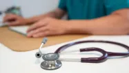 Fin de vie : dans les déserts médicaux, un médecin s'inquiète du risque d’une euthanasie par défaut