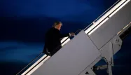 Donald Trump a assuré lundi que son départ anticipé du G7 n'avait "rien à voir avec un cessez-le-feu" entre Israël et l'Iran.