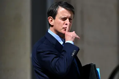 Nouvelle-Calédonie : Manuel Valls réaffirme sa volonté de mener les discussions sur l'indépendance