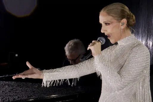 Céline Dion met en garde ses fans contre des chansons qui ont cloné sa voix